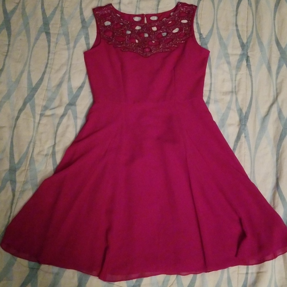 Amazing fuchsia embroidered party dress